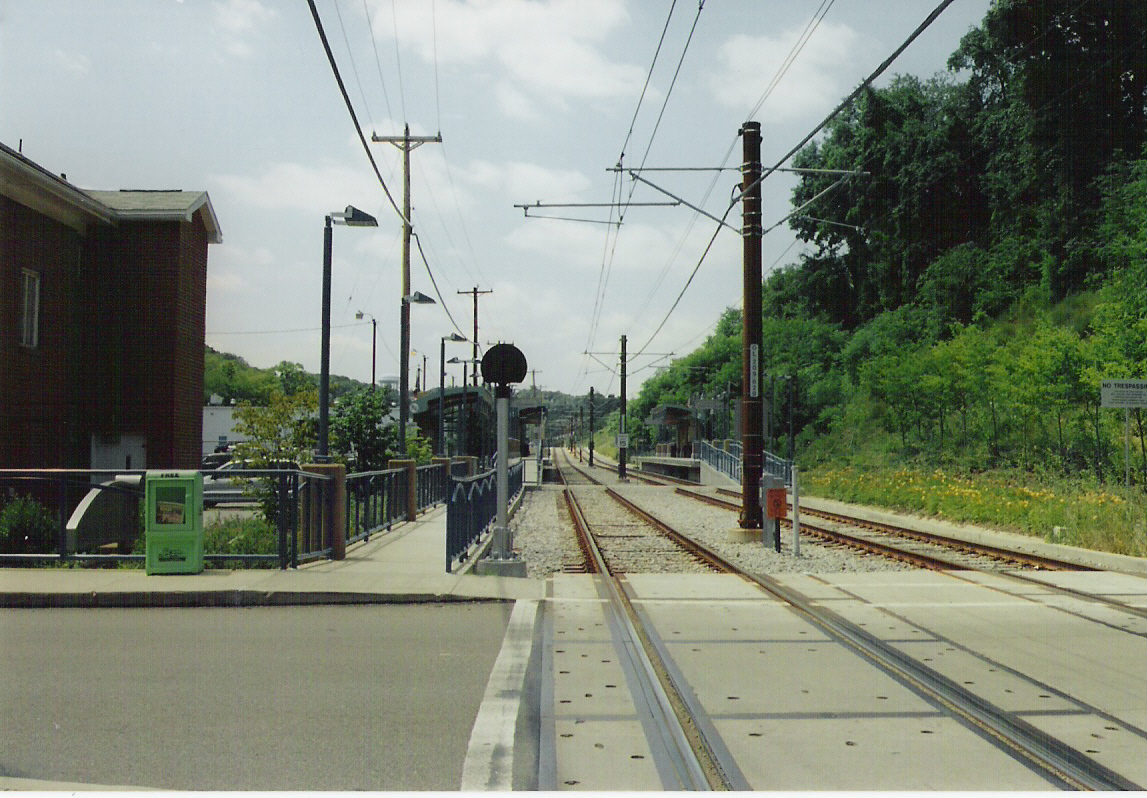 2005: Killarney Avenue Crossing