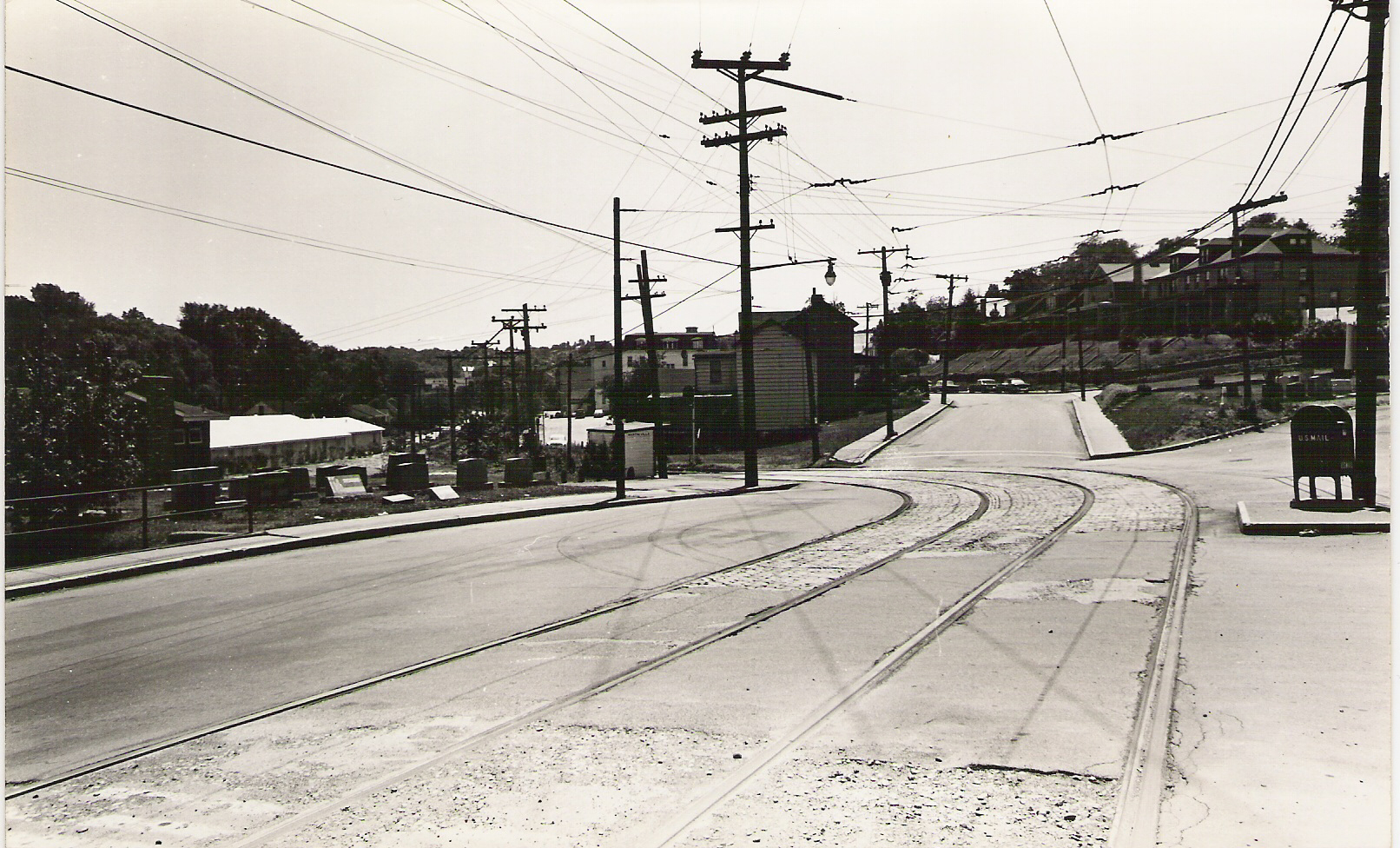 1965: Willow Avenue Crossing